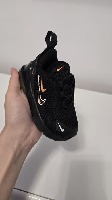Adidasi Nike Air marimea 22
