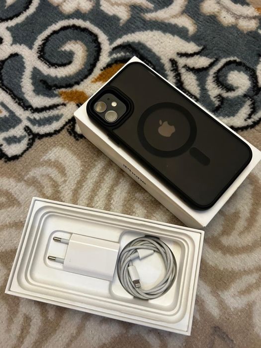 Продам iPhone 11