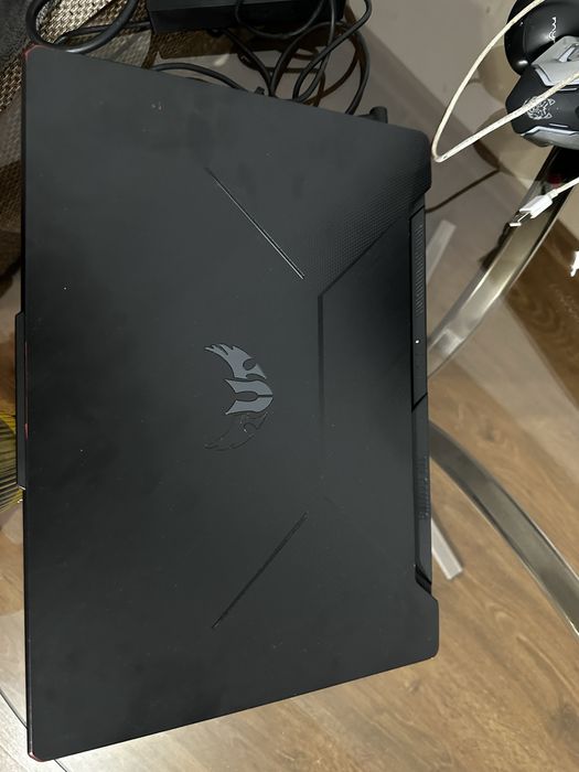 ASUS TUF FX506LI-laptop gaming/i5/GTX1650-BATERIA trebuie schimbata