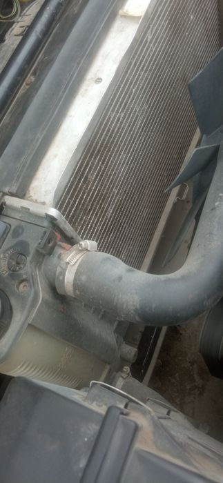 Продам радиатор BMW