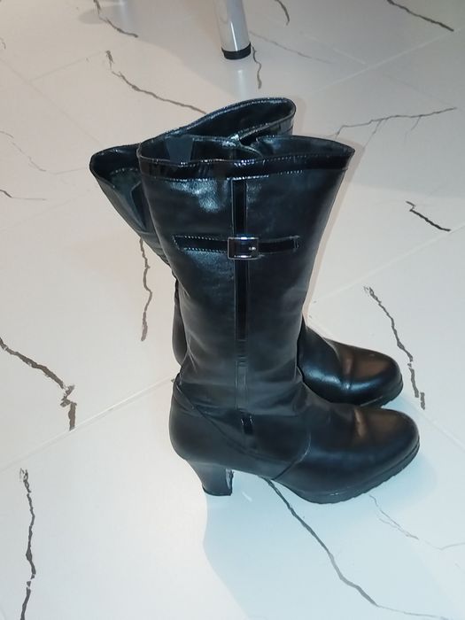 Сапоги женские зимние.