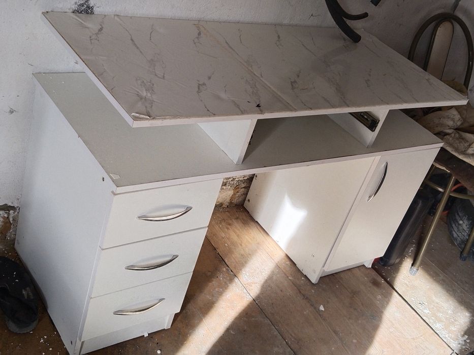 Стол для монекюра