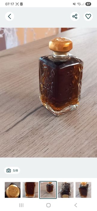 Esenta parfum Hobar 80 ani.