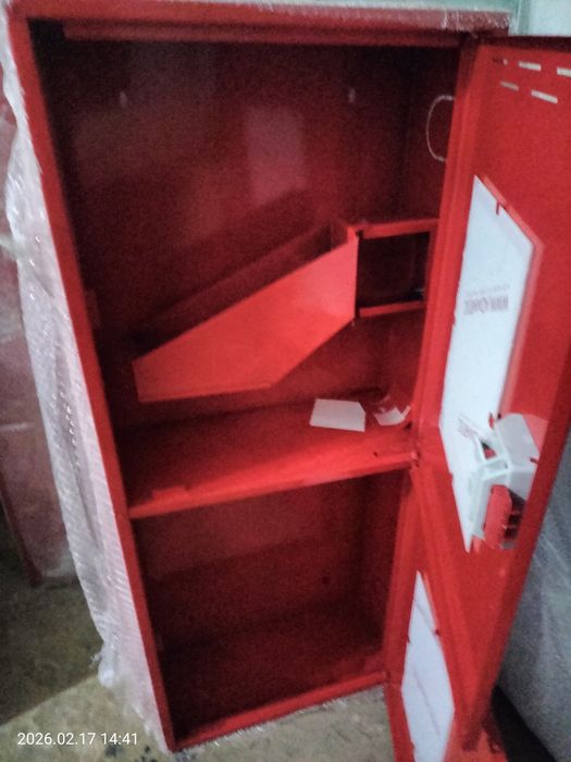 Продам шкаф для огнетушитель