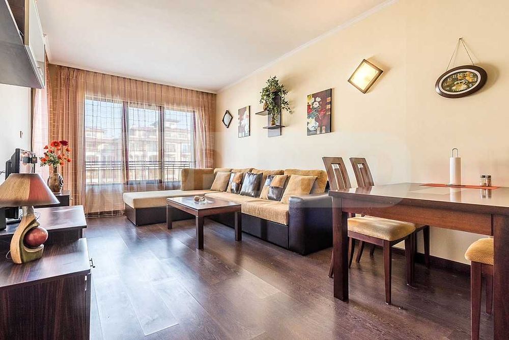 Дава се под наем Двустаен апартамент в к.к. Златни пясъци - 68 кв.м за 900 € - Снимка #1