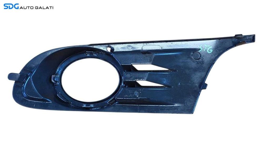Grila Rama Ornament de la Proiector Ceata Dreapta Spoiler Bara Fata Volkswagen Golf 6 2008 - 2014 Cod 5K0853666 [L8181]