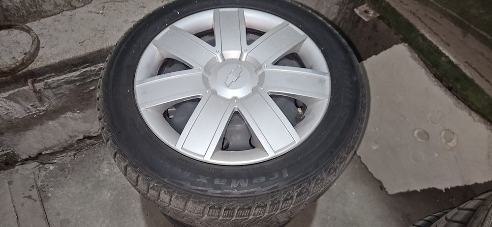 Продам зимние балоны для автомобиля Gentra