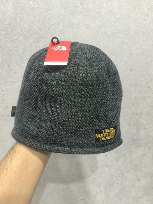 Продам шапку the north face