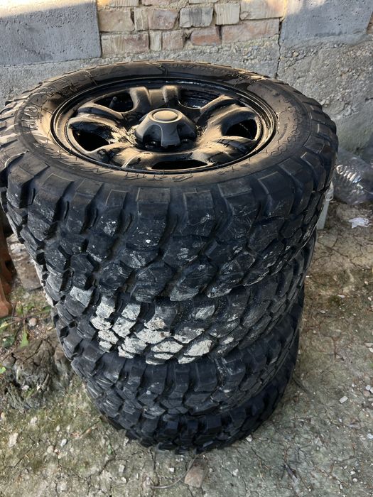 215/65/R16 Гуми за кал