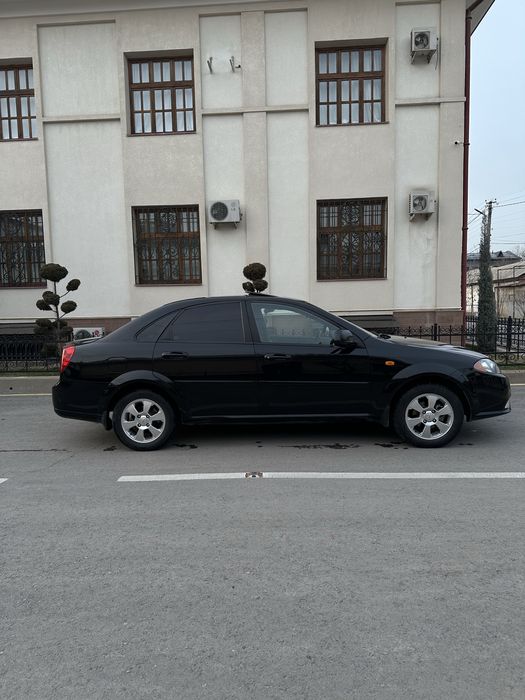 Чёрная Gentra срочна