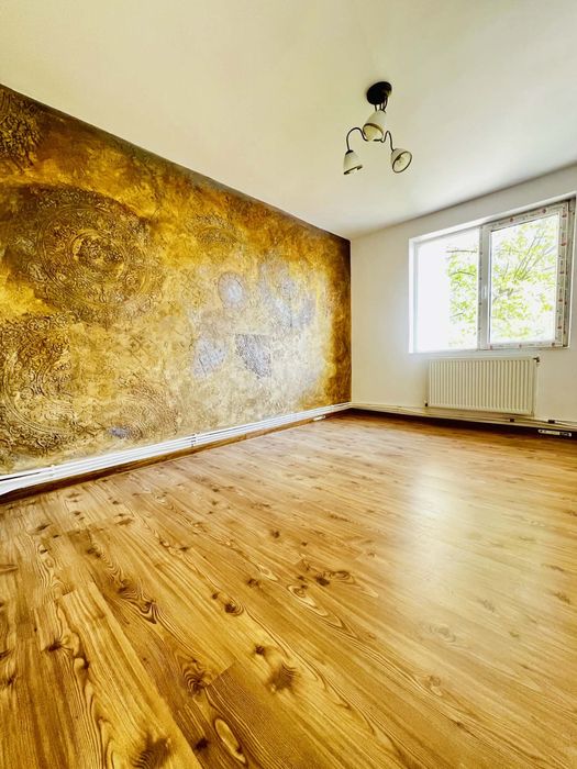 Vând apartament 2 Camere, confort 1 Tecuci