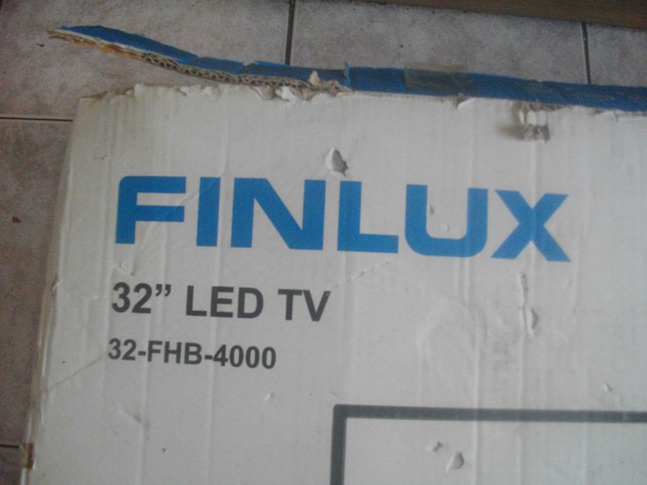 ЗА ЧАСТИ/ЗА РЕМОНТ-32" LED TV Funlux 32 FHB-4000-Спукана Матрица