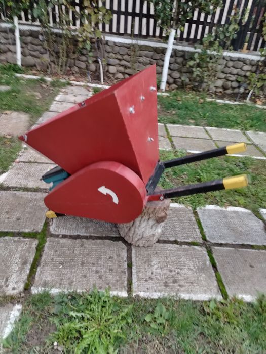 Zdrobitor electric pentru fructe