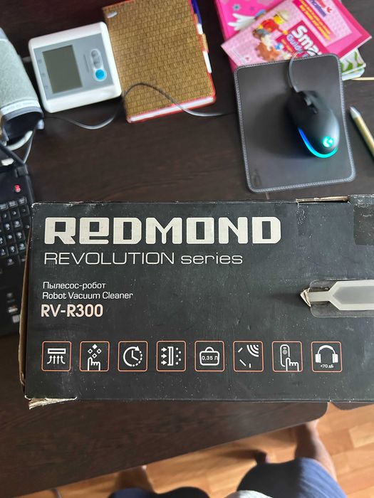 НОВЫЙ Робот пылесос Redmond RV-R300