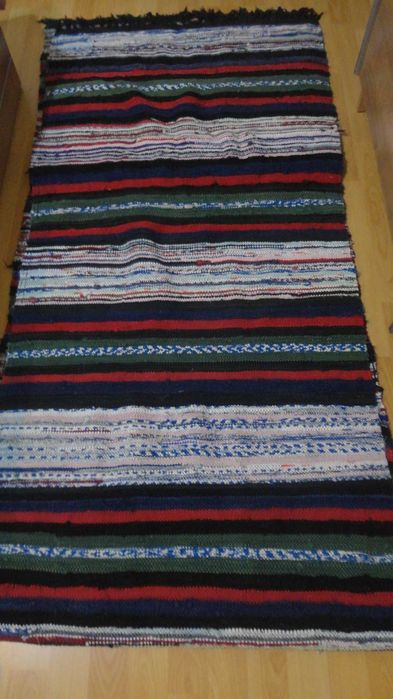 Черги битови-2 броя, куфор (пано) за стена-2 броя - по 25 лв./бр.