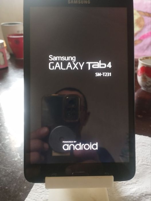 Планшет Самсунг  TAB4