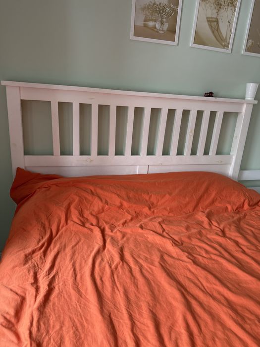 Прдается кровать двуспальная