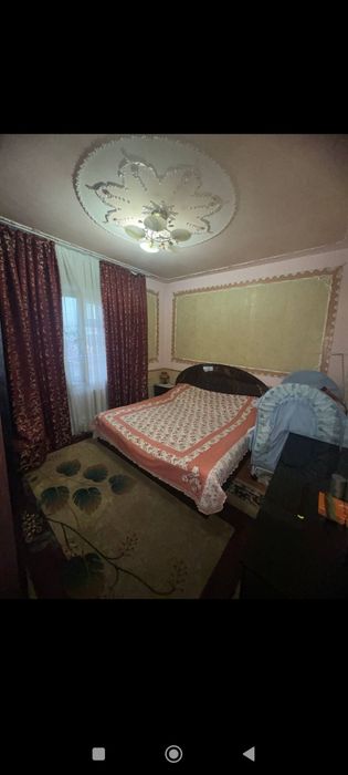 5 хонали квартира сотилади. 3та балконли