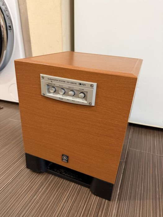 Yamaha YST-SW215 8” Subwoofer