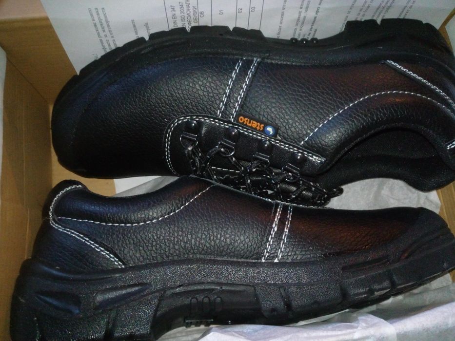 Нови работни обувки