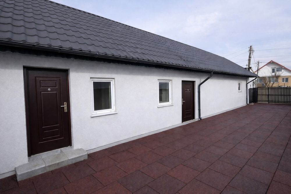 Spatiu Comercial 95 mp utili sau Casa de Locuit Lumina, 700 euro/lună