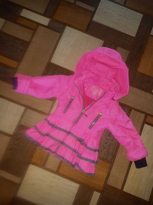 Продам детскую куртку, весна, дев.