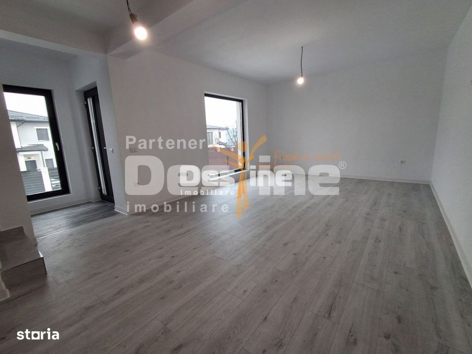 CASĂ tip duplex, situata in Valea Adanca