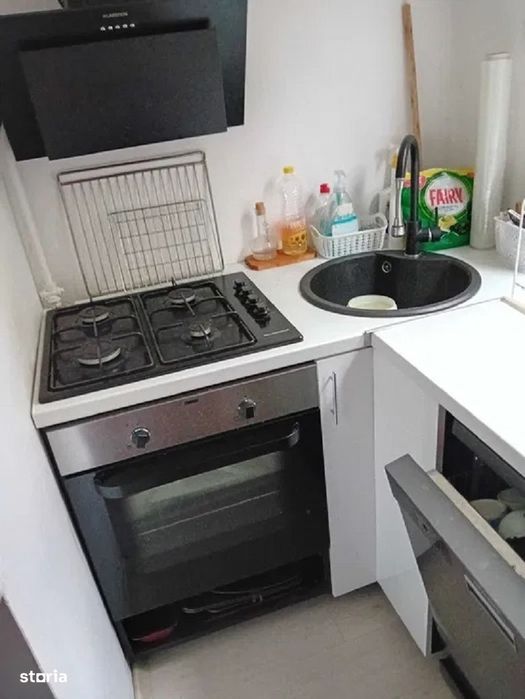 Apartament 3 camere, parter inalt, Stadion.