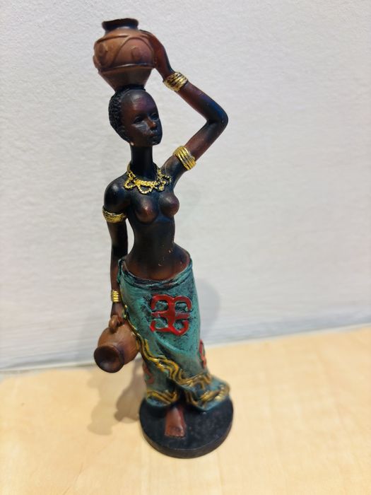 Statuete din lemn de abanos