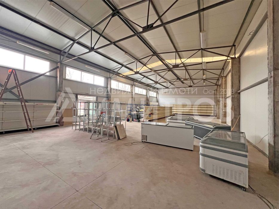 Дава под наем бизнес имот магазин, складово помещение в гр. Нови пазар