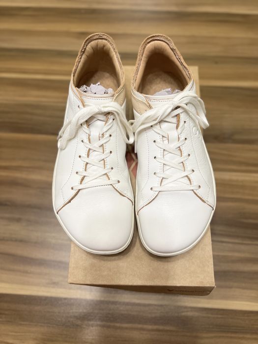 Боси обувки Виво Vivobarefoot geo court III off white/pink 41 номер