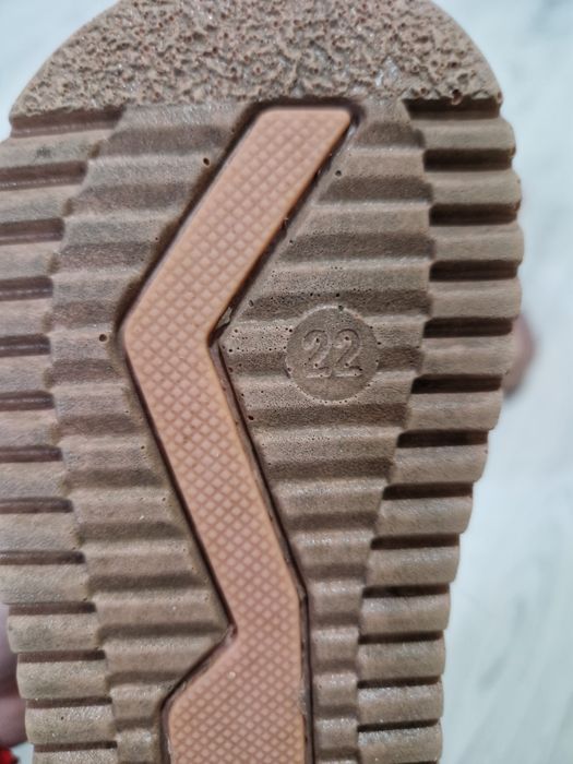 Vand UGG-uri de fetite