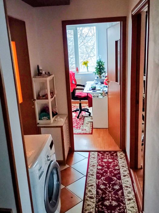 De inchiriat superb apartament cu 3 camere cu boxa subsol-loc parcare