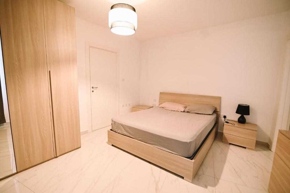 Тристаен апартамент в Смирненски