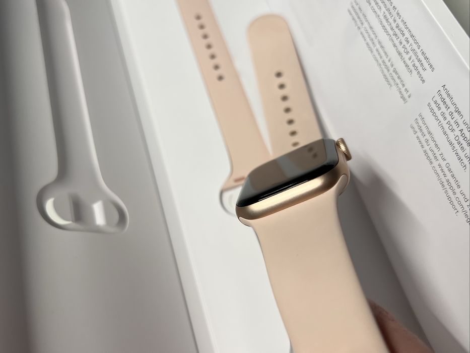 Продам Apple Watch 5 серия 40mm.
