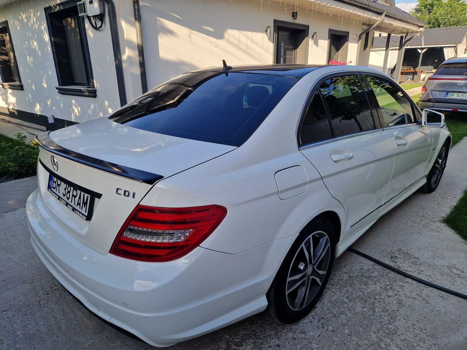 MERCEDES-BENZ C-Class 2012 — imagine 3