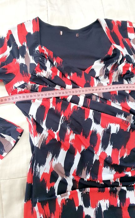 Next London M/L rochie negru roșu, mulată elegantă, midi, decolteu adânc, ocazie, elastică