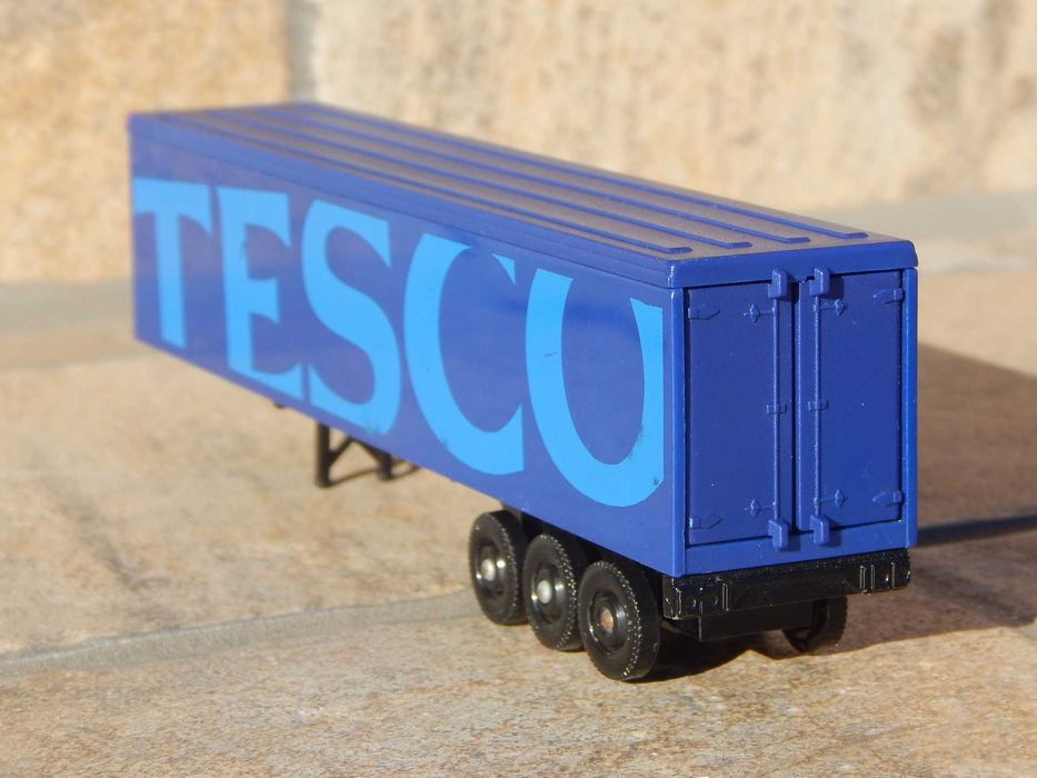 Macheta semiremorca camion tir Tesco 1:87 HO Lledo