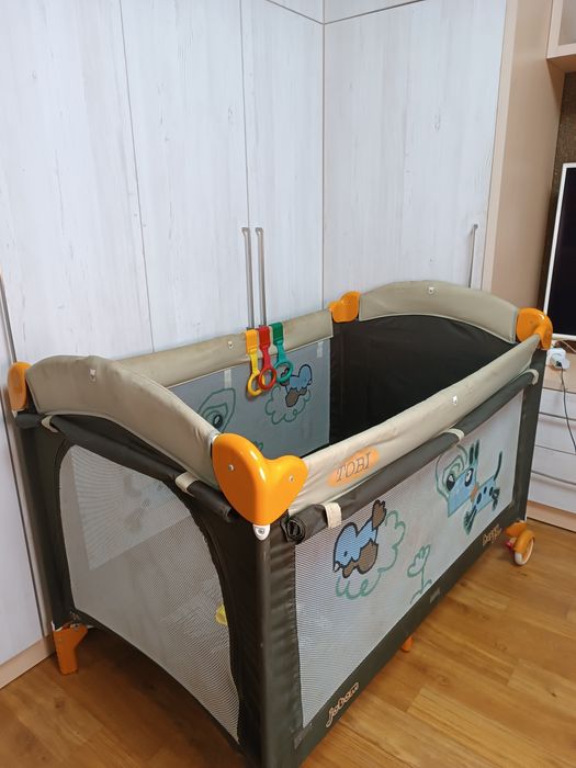 Кровать-манеж для детей