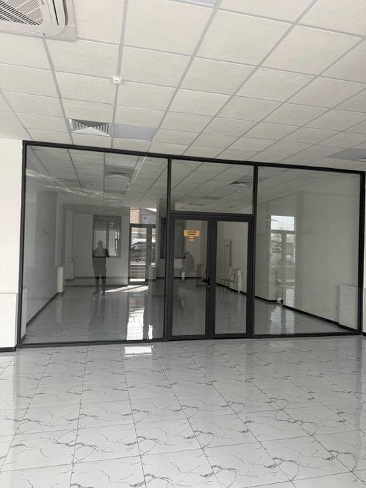 Сдам на улице Уста ширин Цокольное помещение МАЛИКА базар 600 м2 Ф33