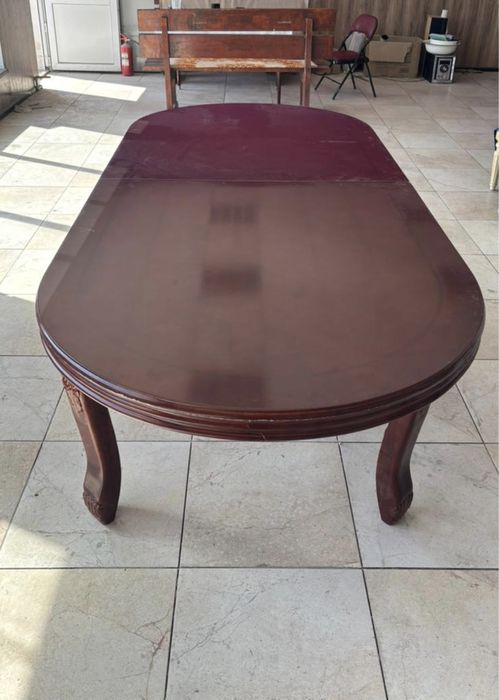 Стол большой гостинный