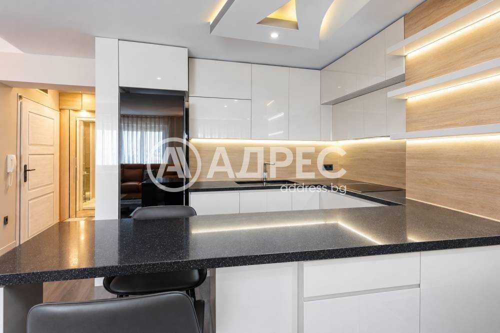 Многостаен апартамент, гр. Варна, Червен площад