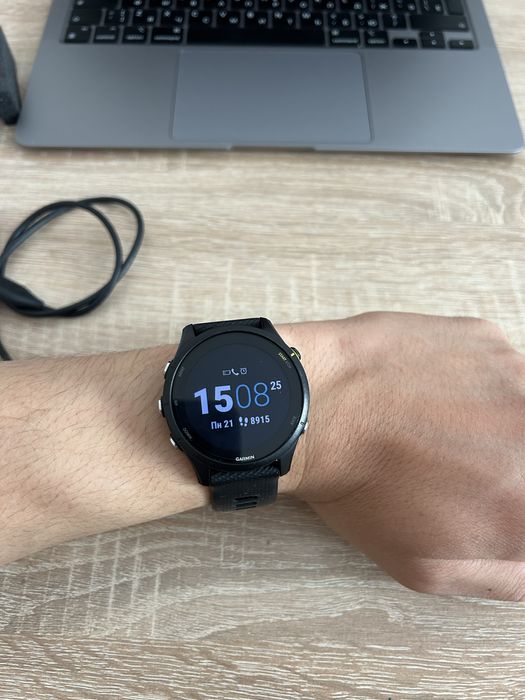 Продам часы Garmin Forerunner 255 music