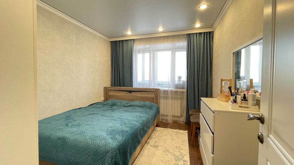 Срочно продам 3- х квартиру в центре