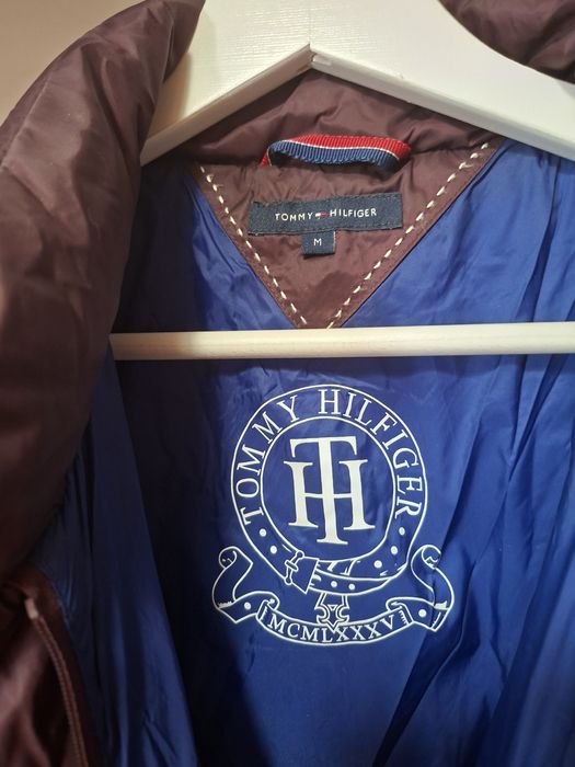 TOMMY Hilfiger -Пух ,Емблема ръкав