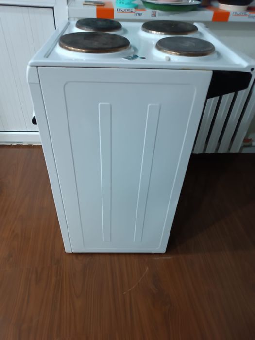 Продам электрическую плиту