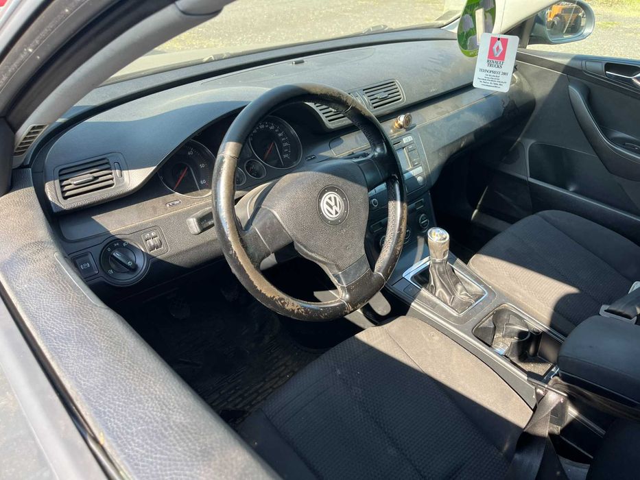 Dezmembrez VW Volkswagen B6  1,9 TDI cod BXE berlina gri inchis 2007