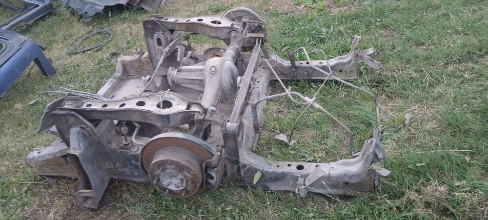 Делика булка задний мост