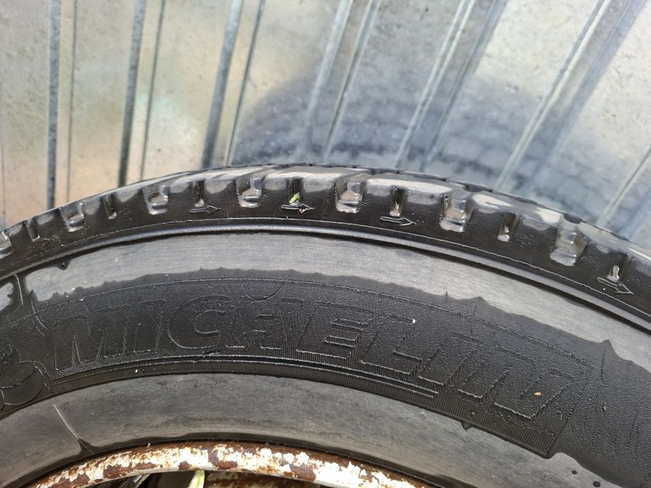 Продам резину Мишлен с диском 295/60 22/5