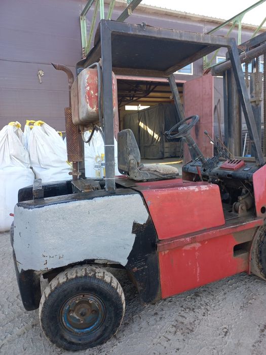 Вилочный погрузчик /кара/ балканкар